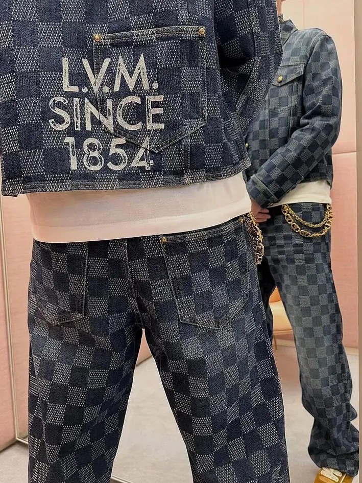 Louis Vuitton/ Damier